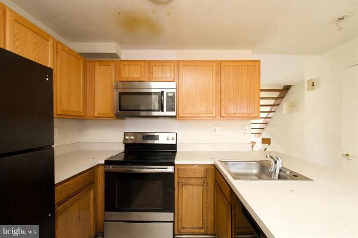 1818 Bryant St NE photo 5