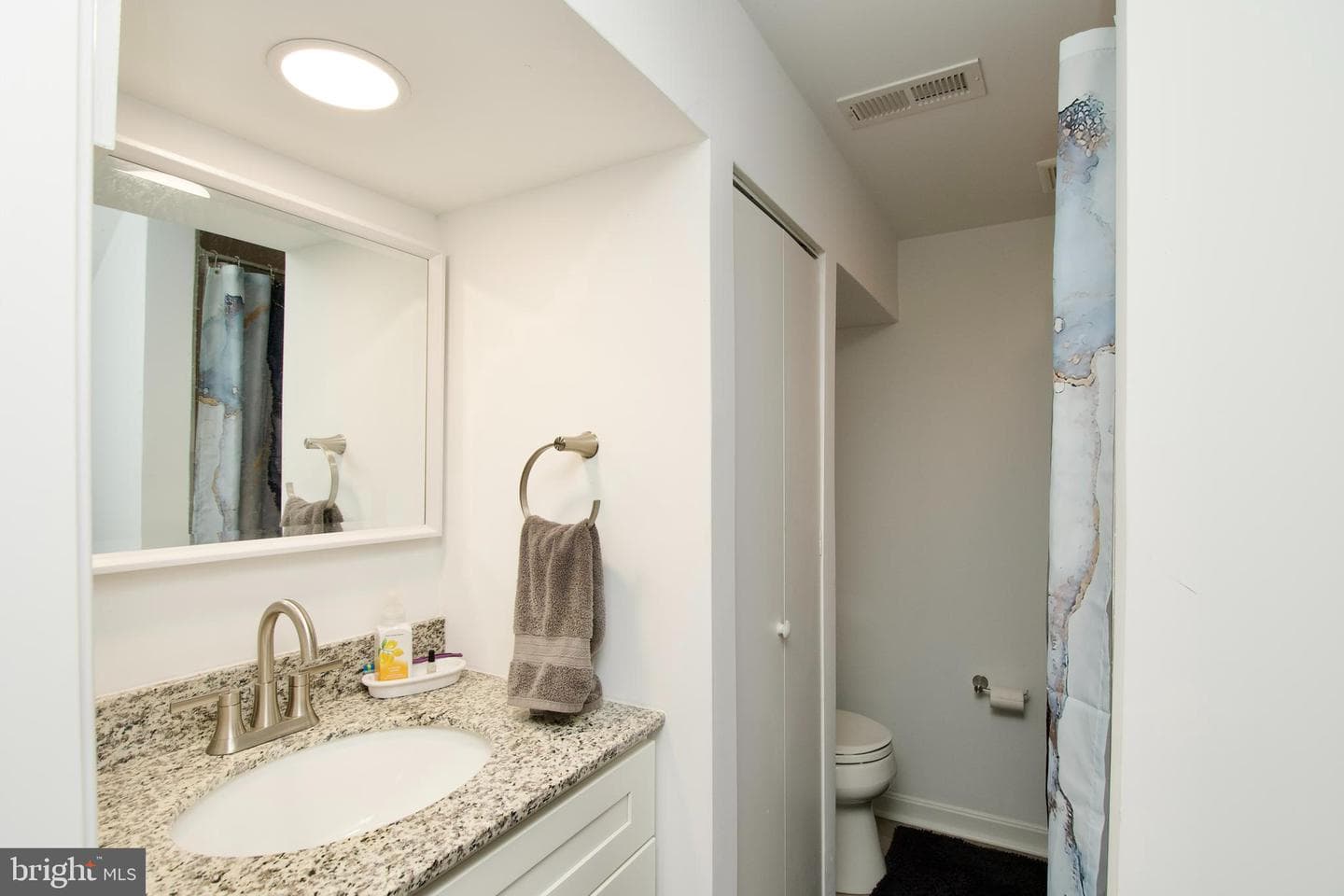 1702 Lang Place NE photo 24