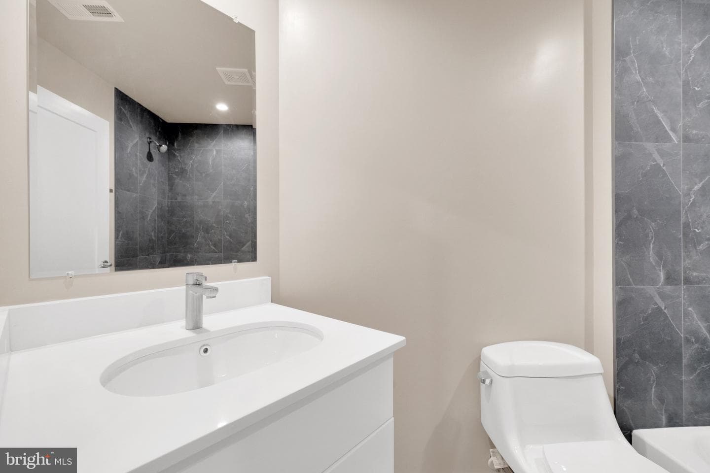 854 Xenia Street SE #102 photo 20