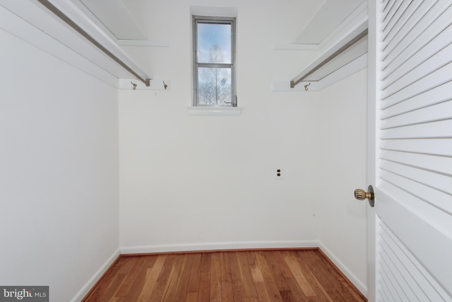 5814 Macarthur Boulevard NW photo 16
