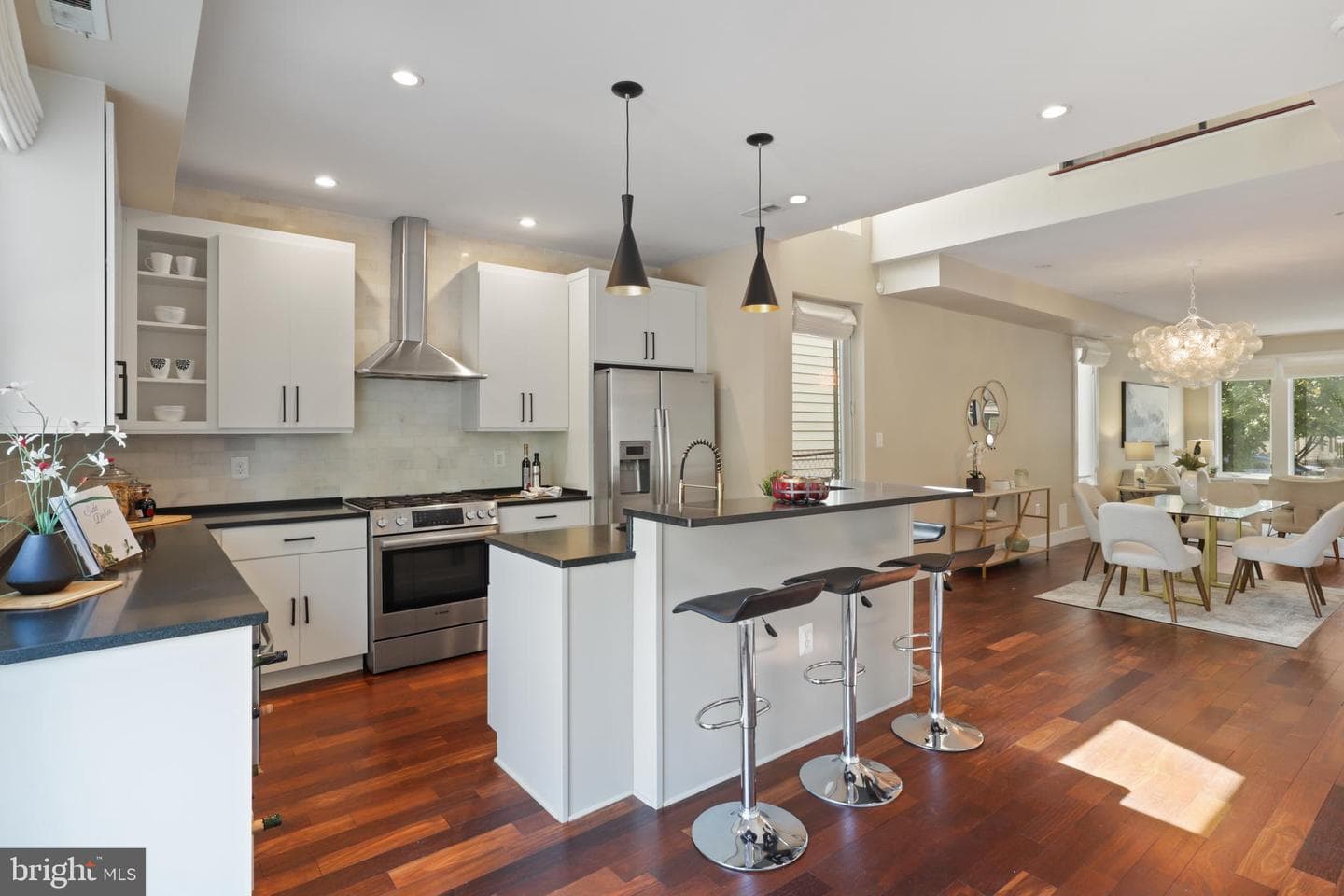 1524 Gales Street NE photo 12