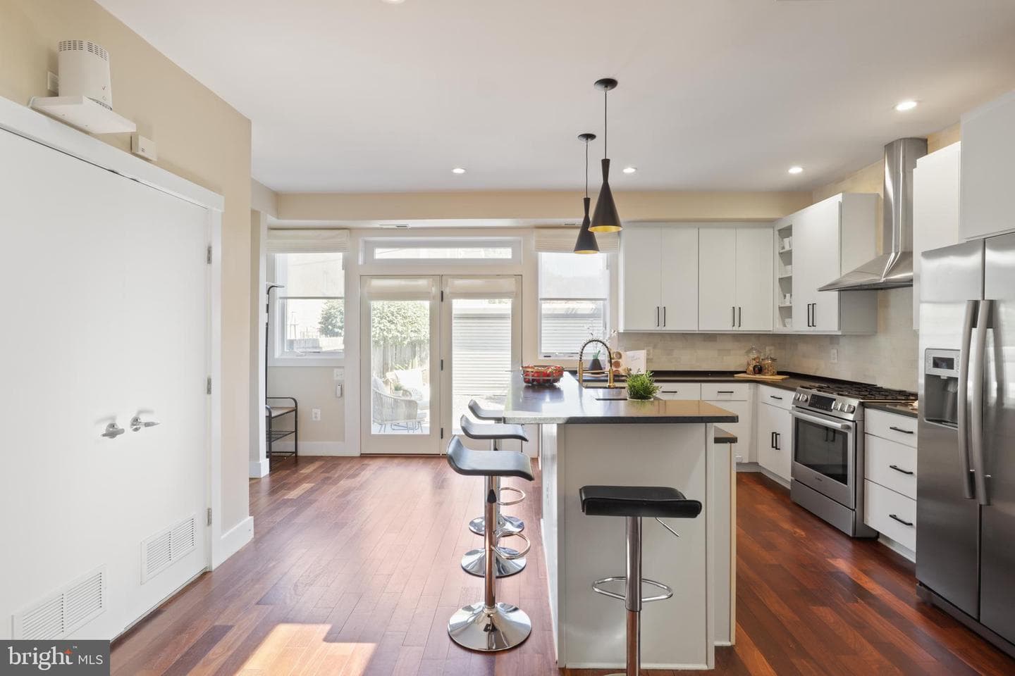 1524 Gales Street NE photo 9