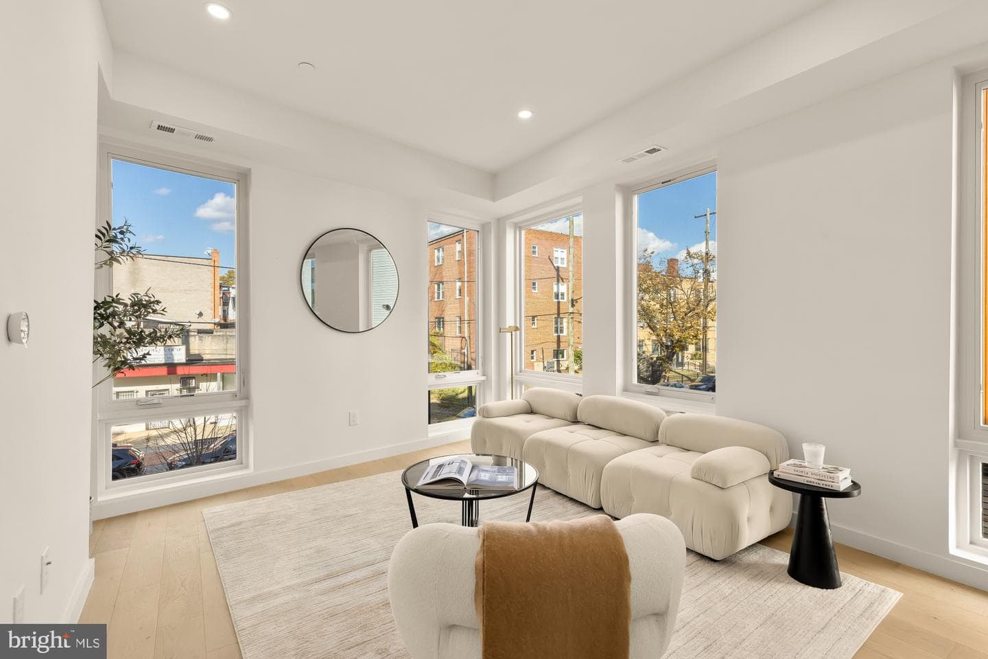 30 Kennedy Street NW #9 photo 1