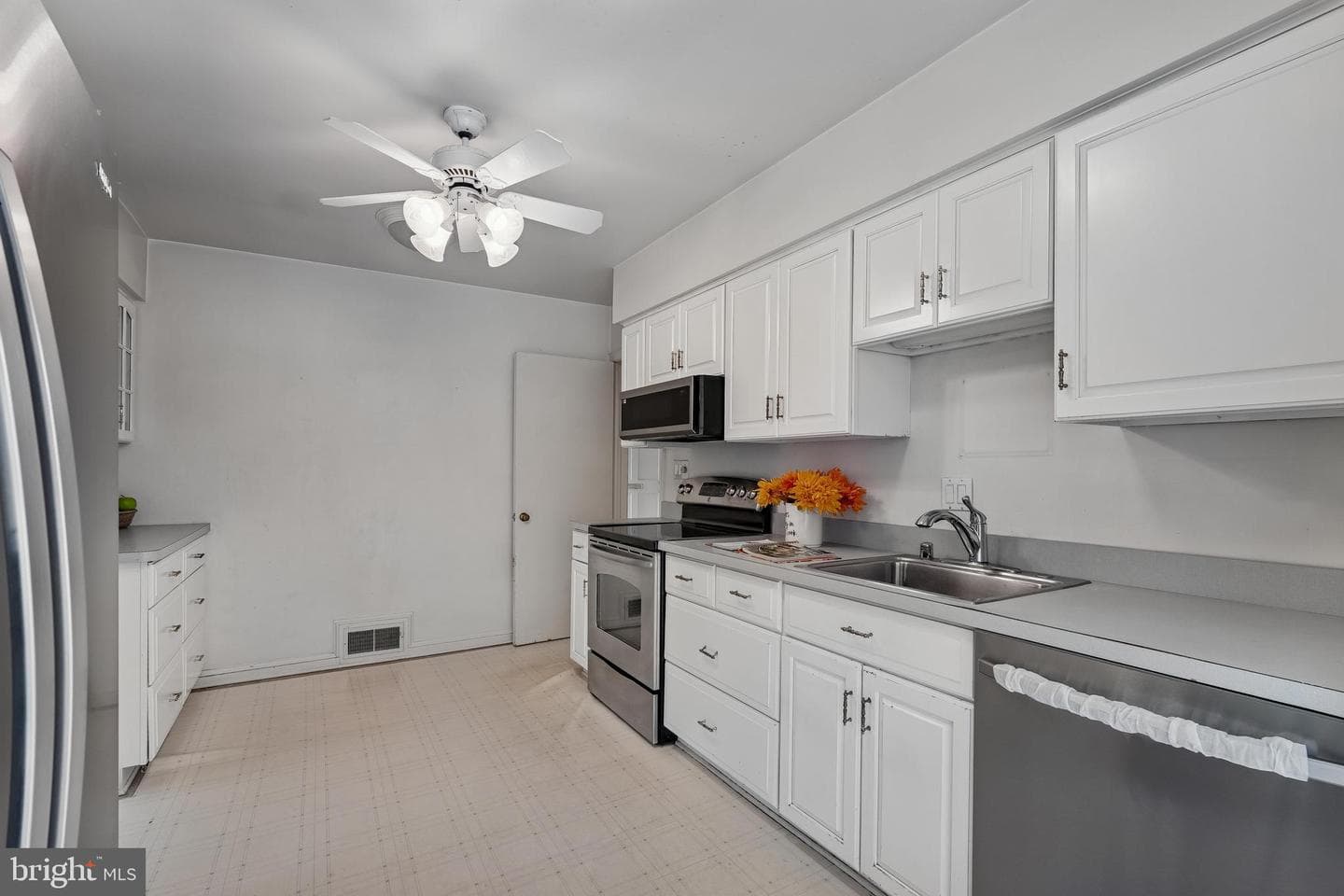3113 Birch Street NW photo 12
