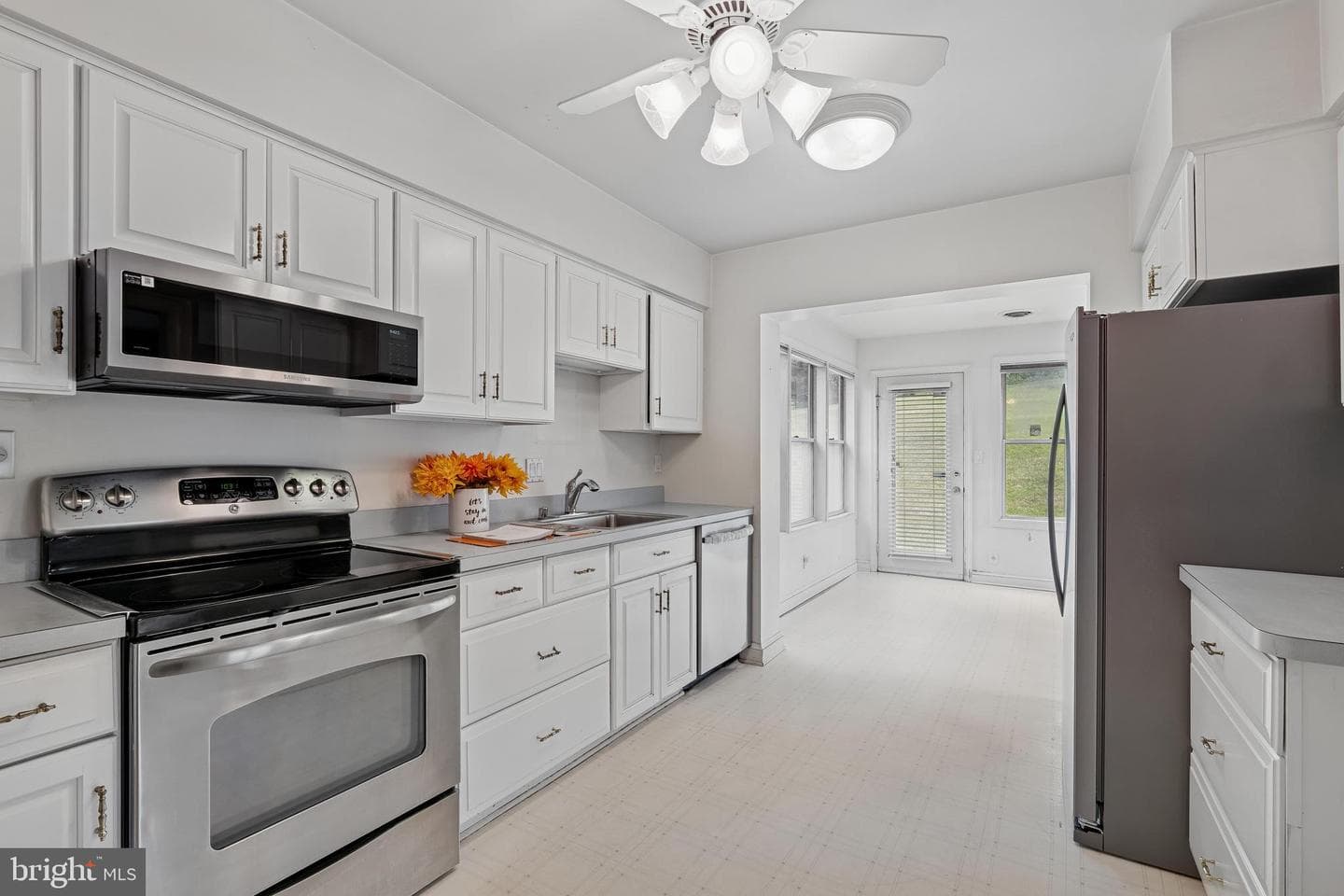 3113 Birch Street NW photo 14