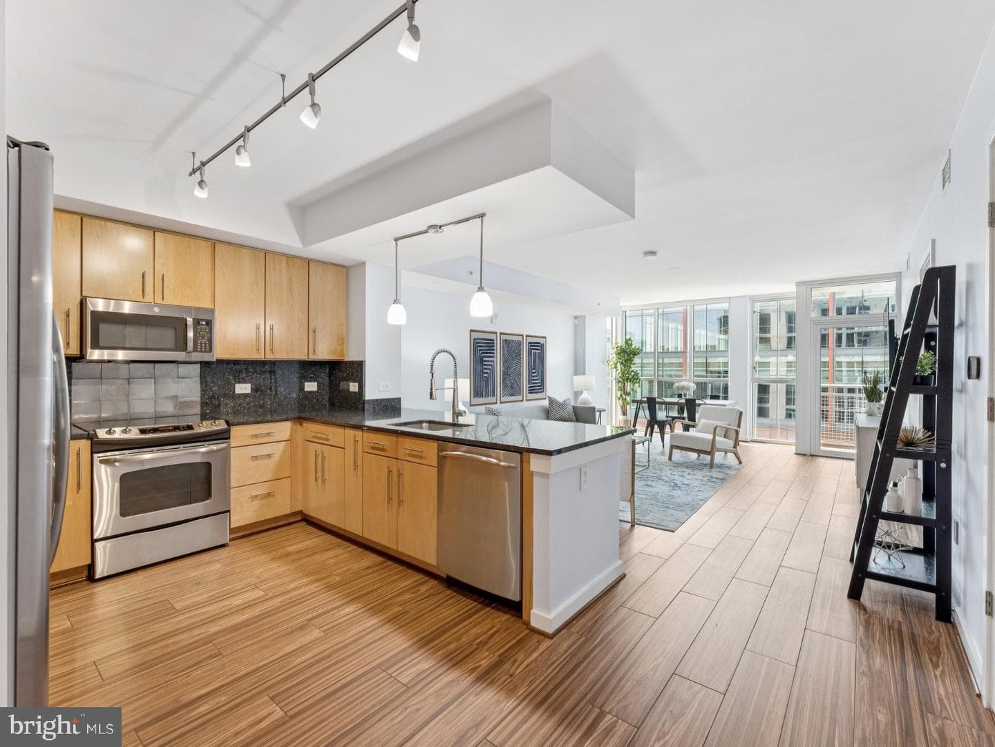 1025 1st Street SE #1212 photo 1