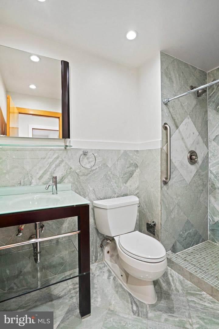 1312 Massachusetts Avenue NW #309 photo 23
