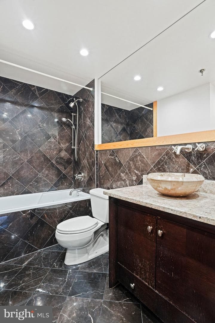 1312 Massachusetts Avenue NW #309 photo 28