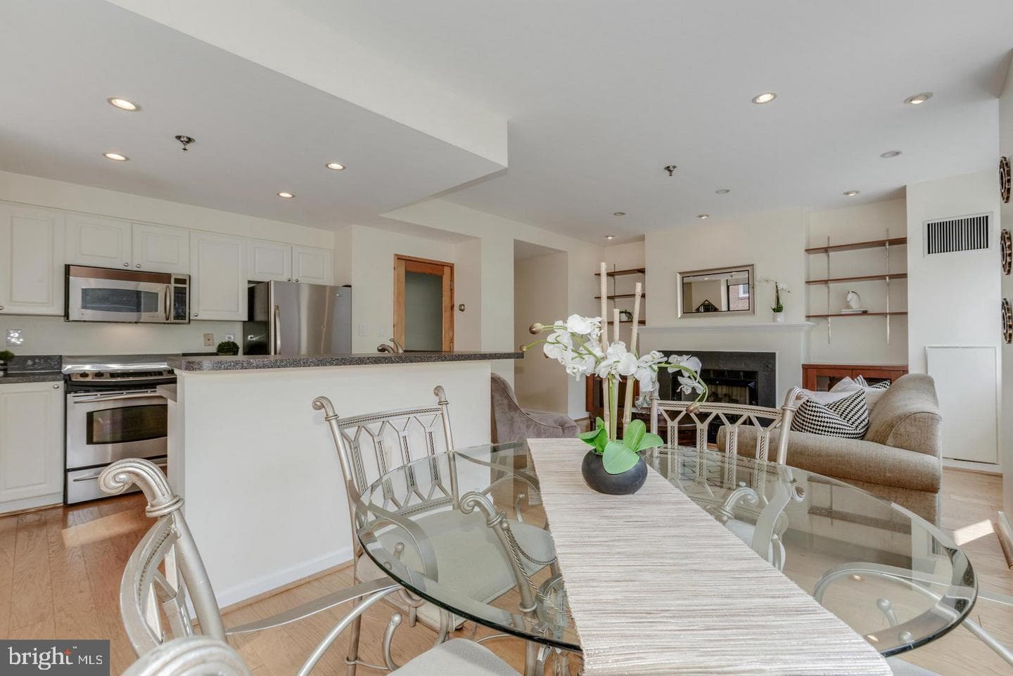 1312 Massachusetts Avenue NW #309 photo 38