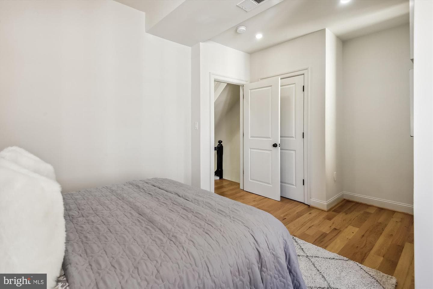 1214 East Capitol Street NE photo 35