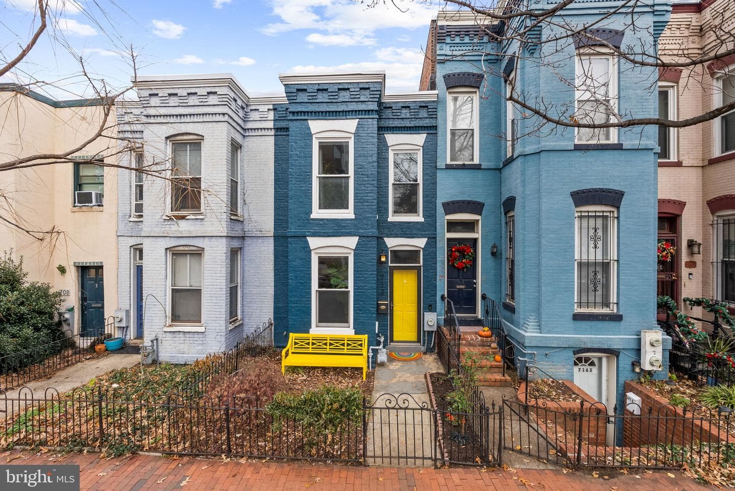 712 C Street NE photo 1