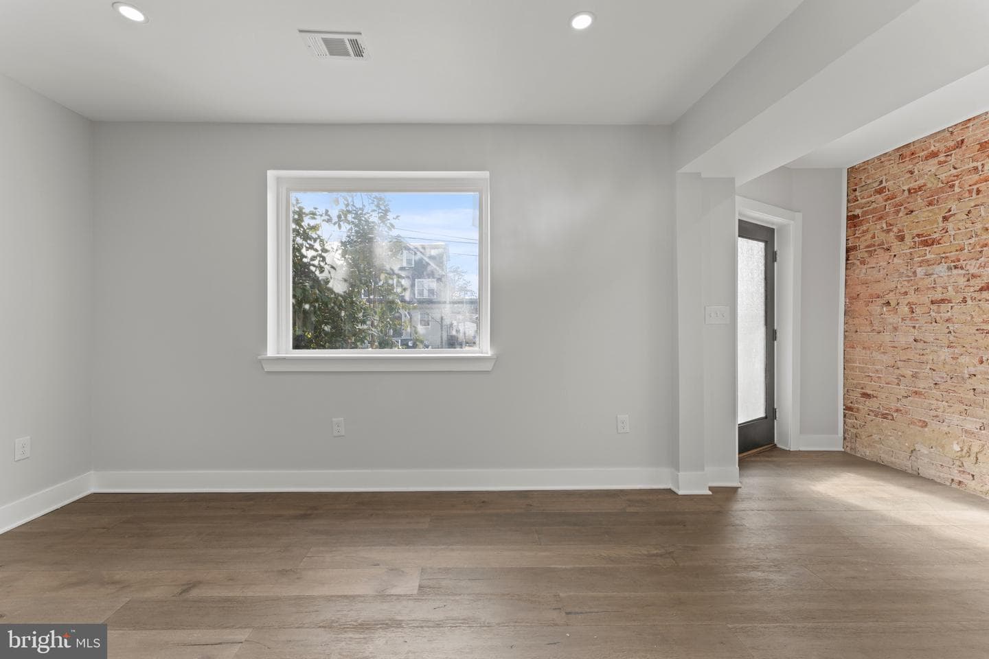 33 Nicholson Street NW photo 9