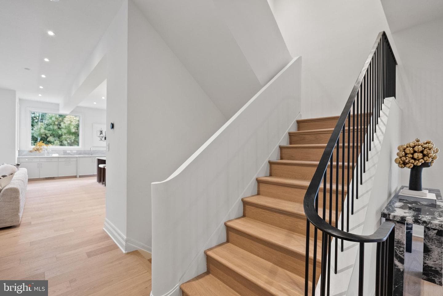 4433 Cathedral Avenue NW photo 23