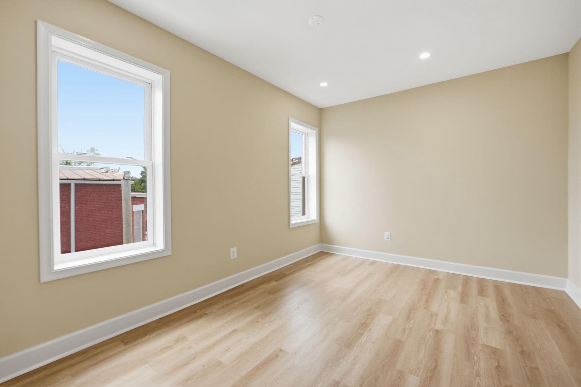 518 Columbia Road NW photo 18