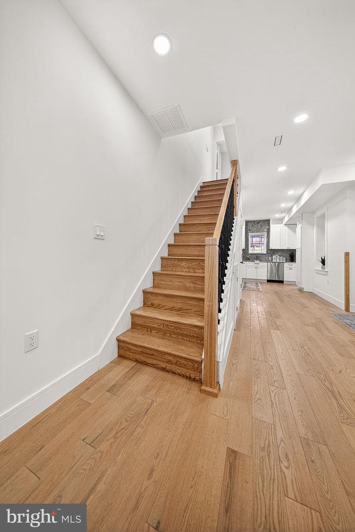 919 F Street NE photo 33