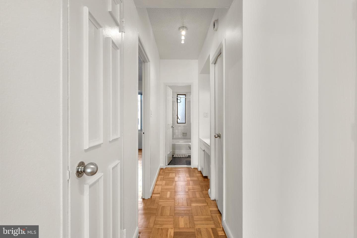 1727 Massachusetts Avenue NW #502 photo 13