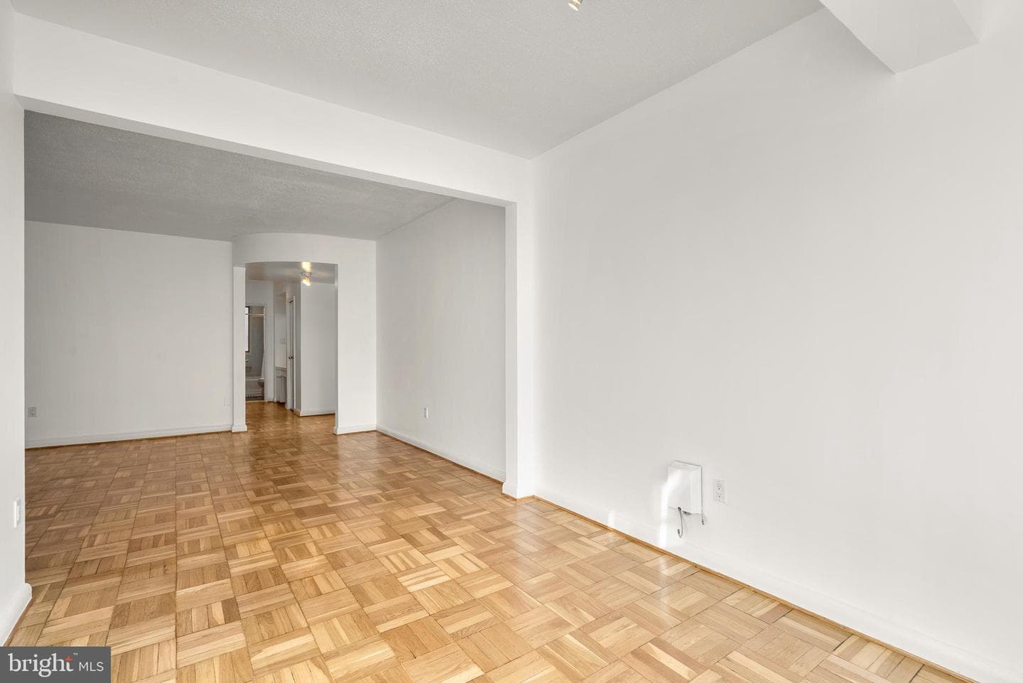 1727 Massachusetts Avenue NW #502 photo 8