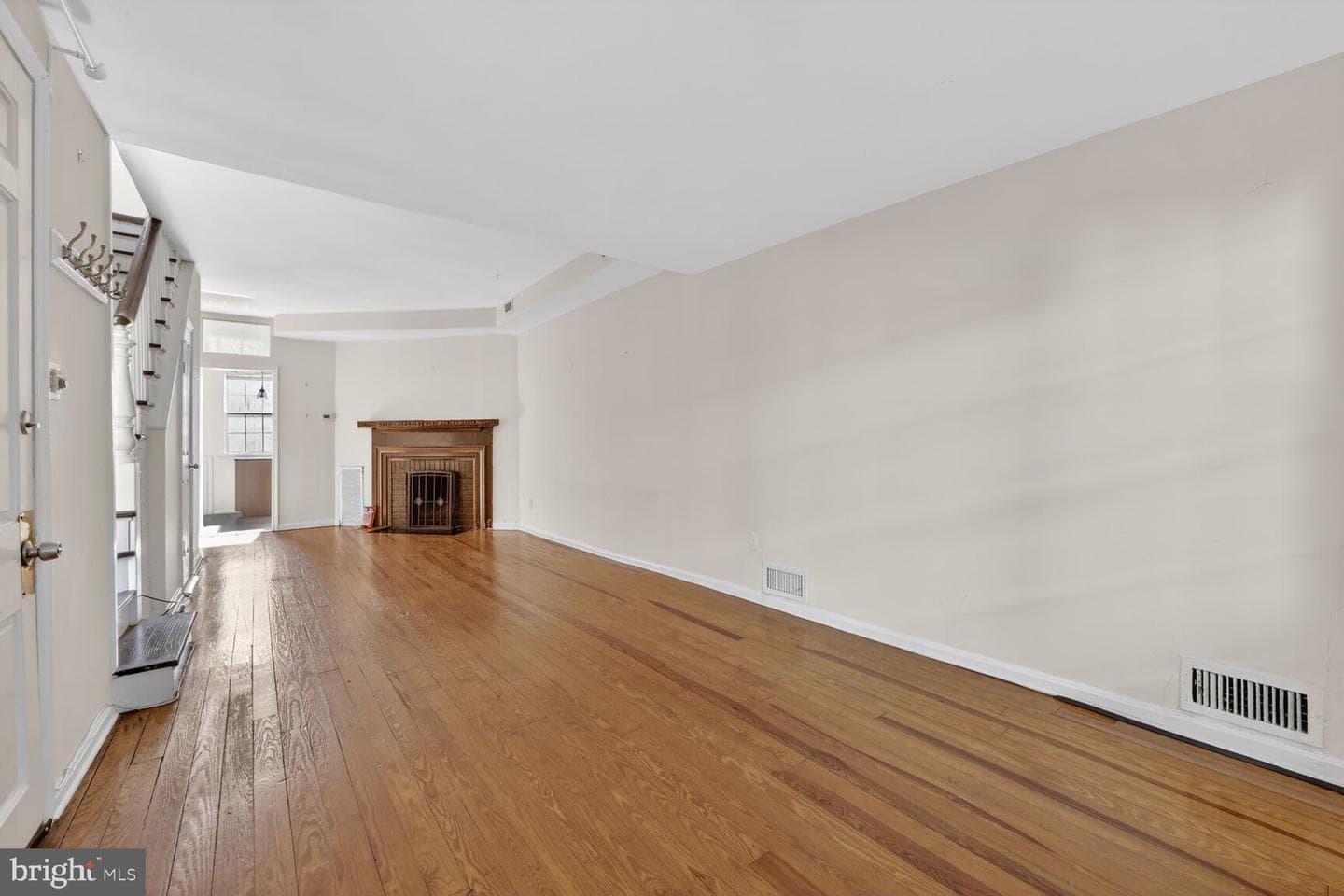 3421 Reservoir Road NW photo 4