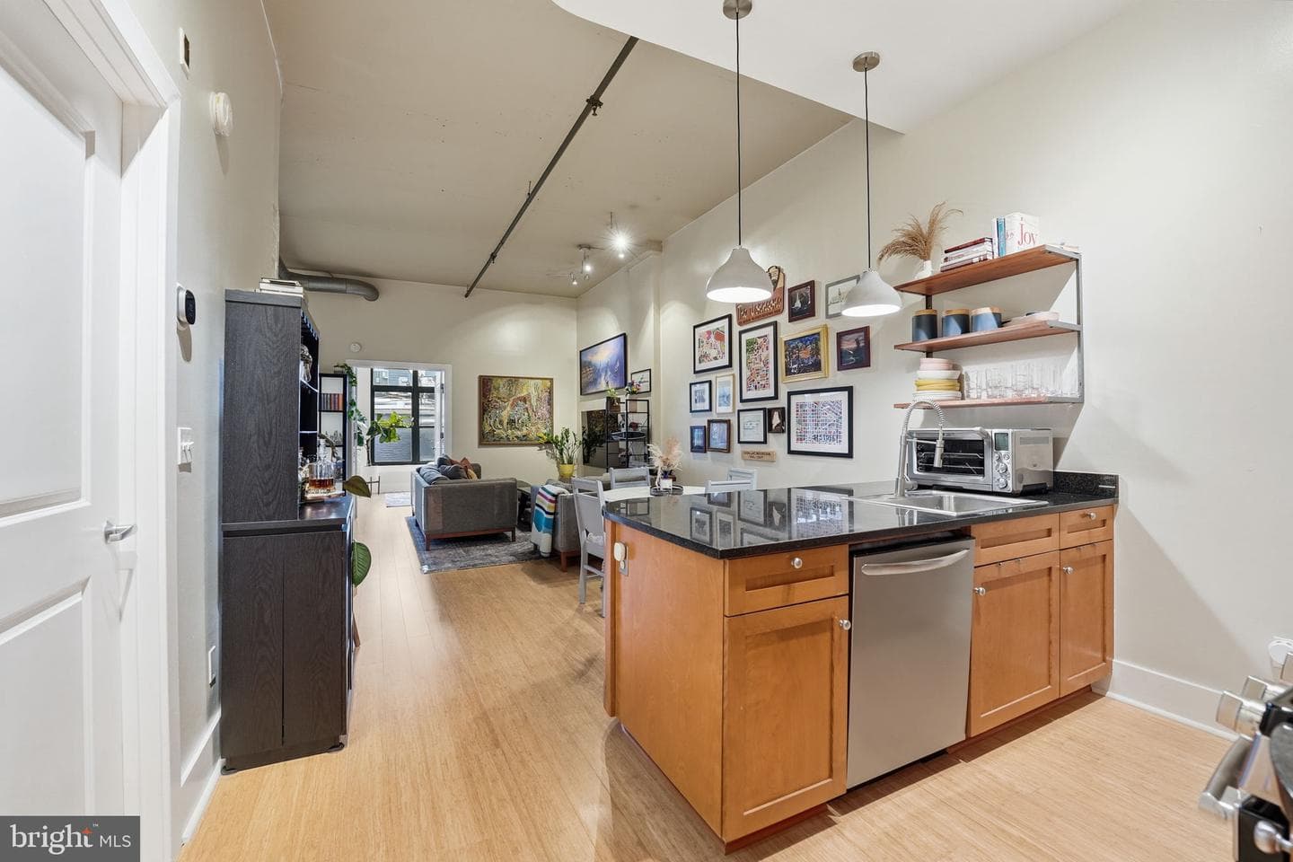 2328 Champlain Street NW #302 photo 11