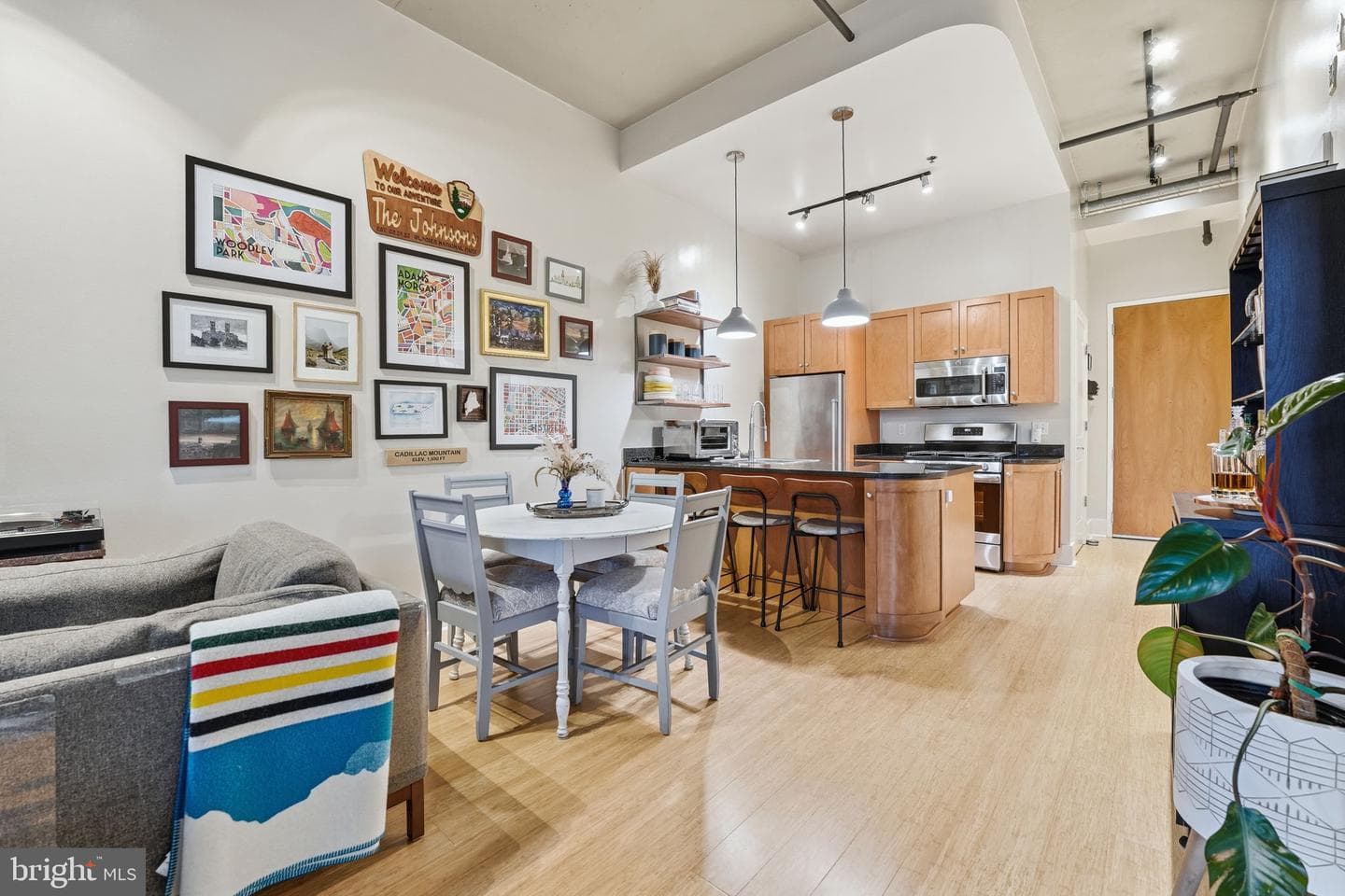 2328 Champlain Street NW #302 photo 16
