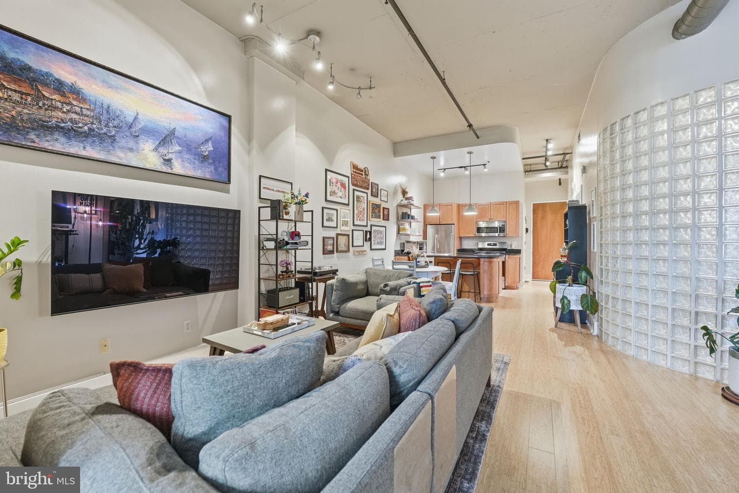 2328 Champlain Street NW #302 photo 19