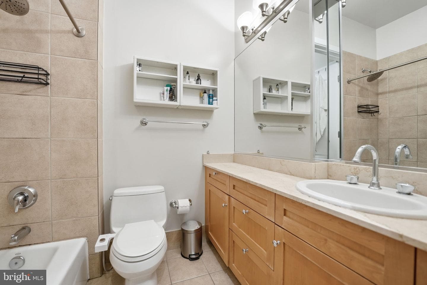 2328 Champlain Street NW #302 photo 31