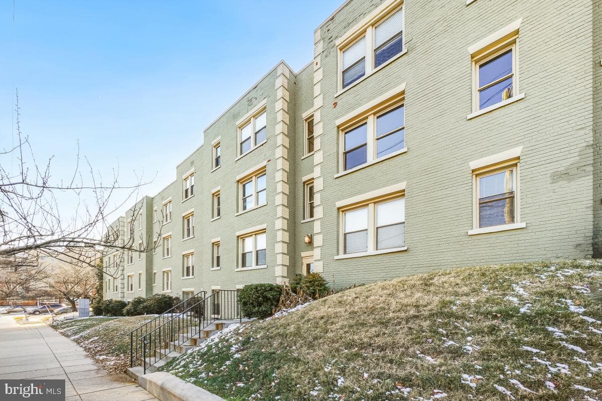 4408 1st Place NE #21, Washington