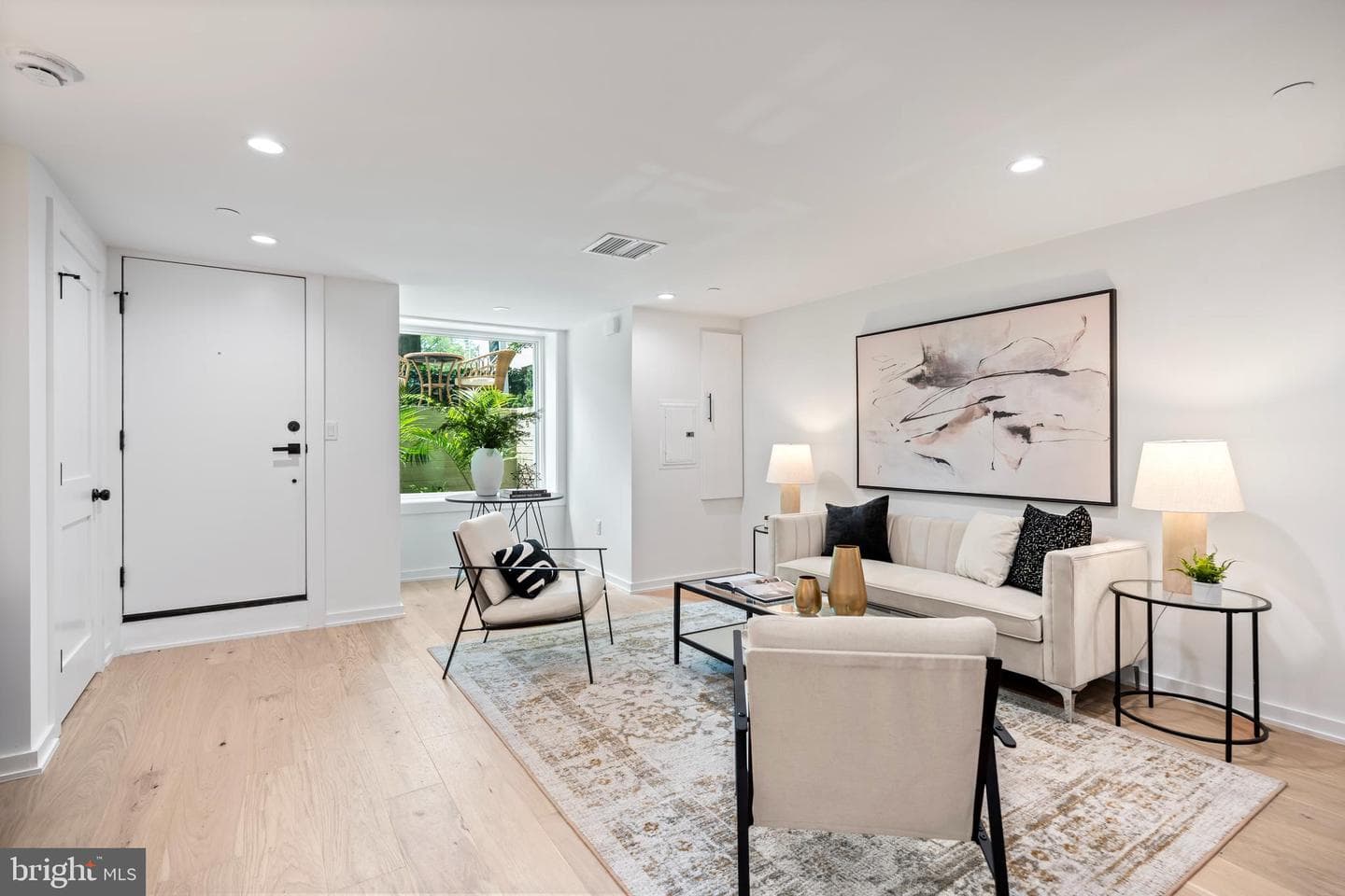131 11 Street NE #1 photo 3