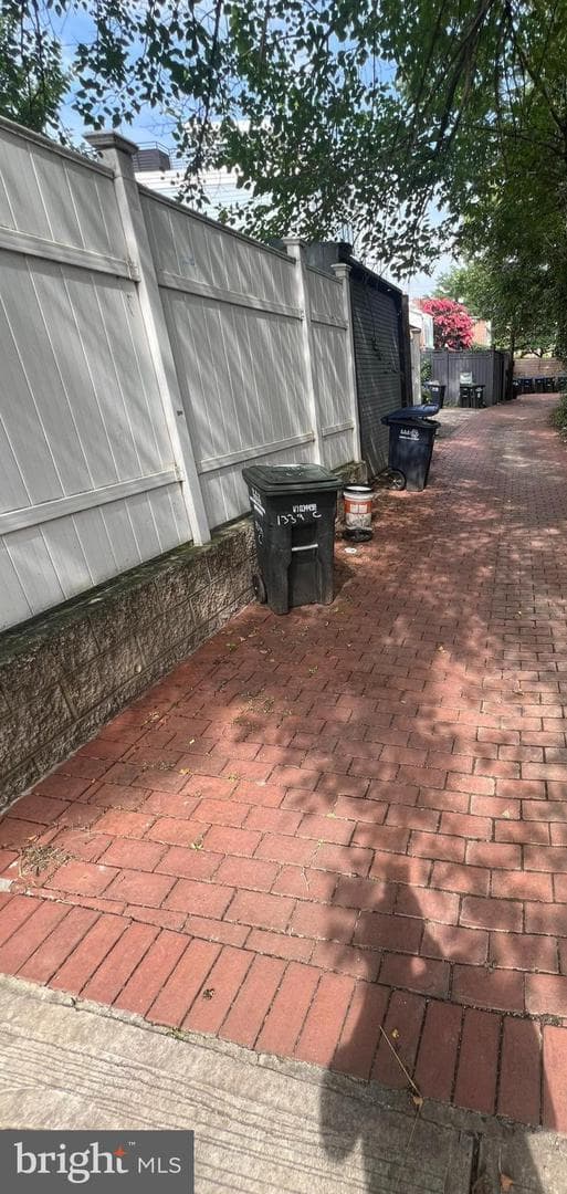 1341 C Street NE photo 6