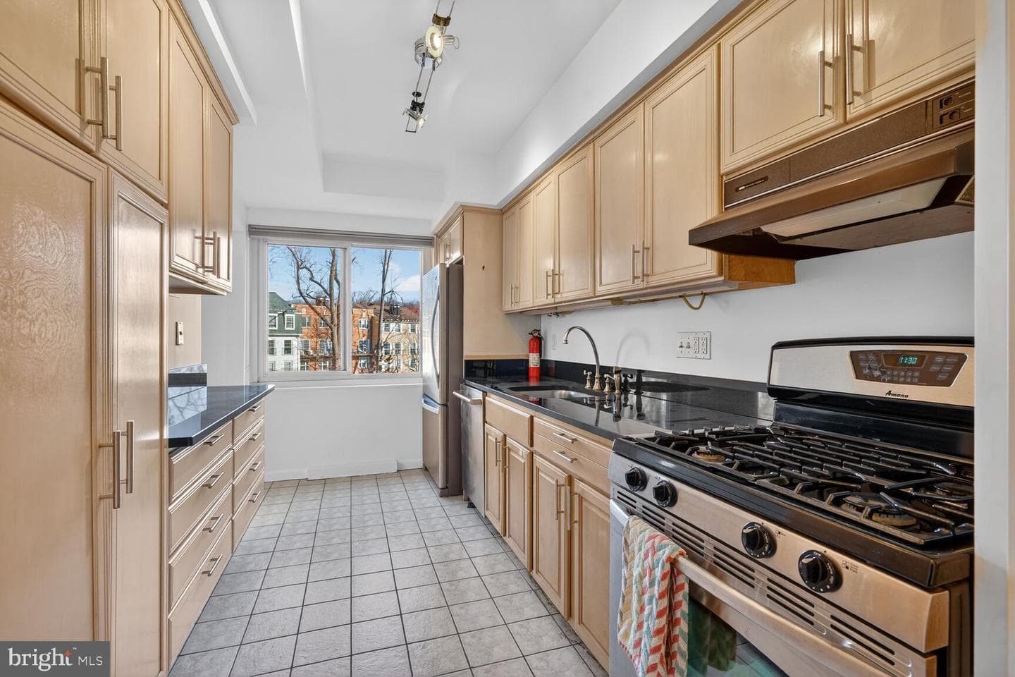 4201 Cathedral Avenue NW #601e photo 5