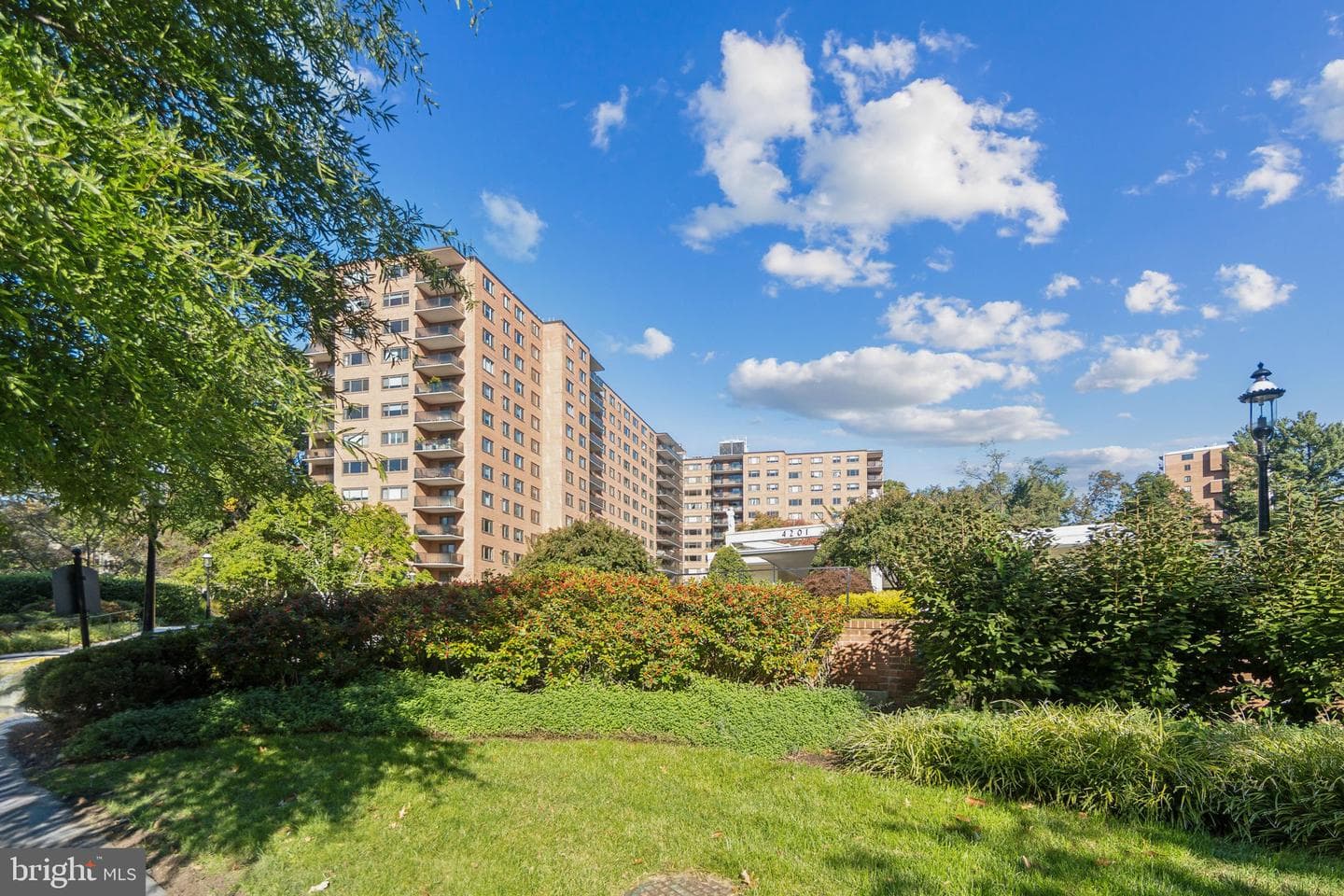 4201 Cathedral Avenue NW #718e photo 1