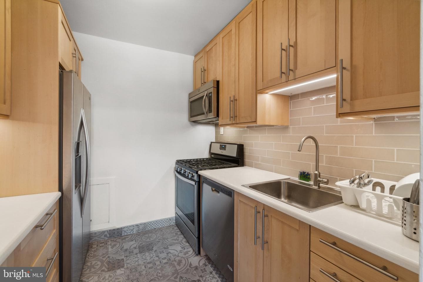 4201 Cathedral Avenue NW #718e photo 8