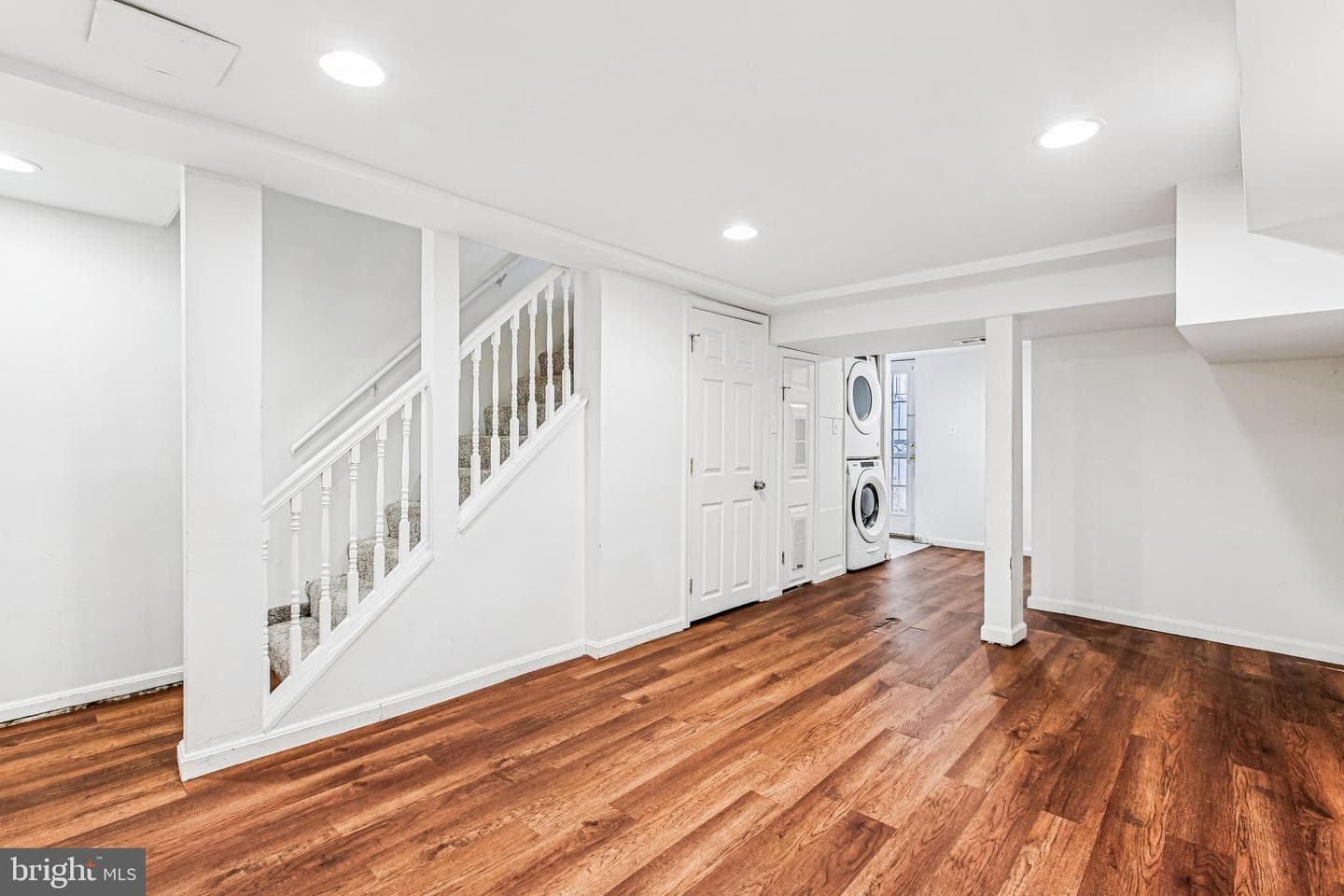836 Division Avenue NE photo 24