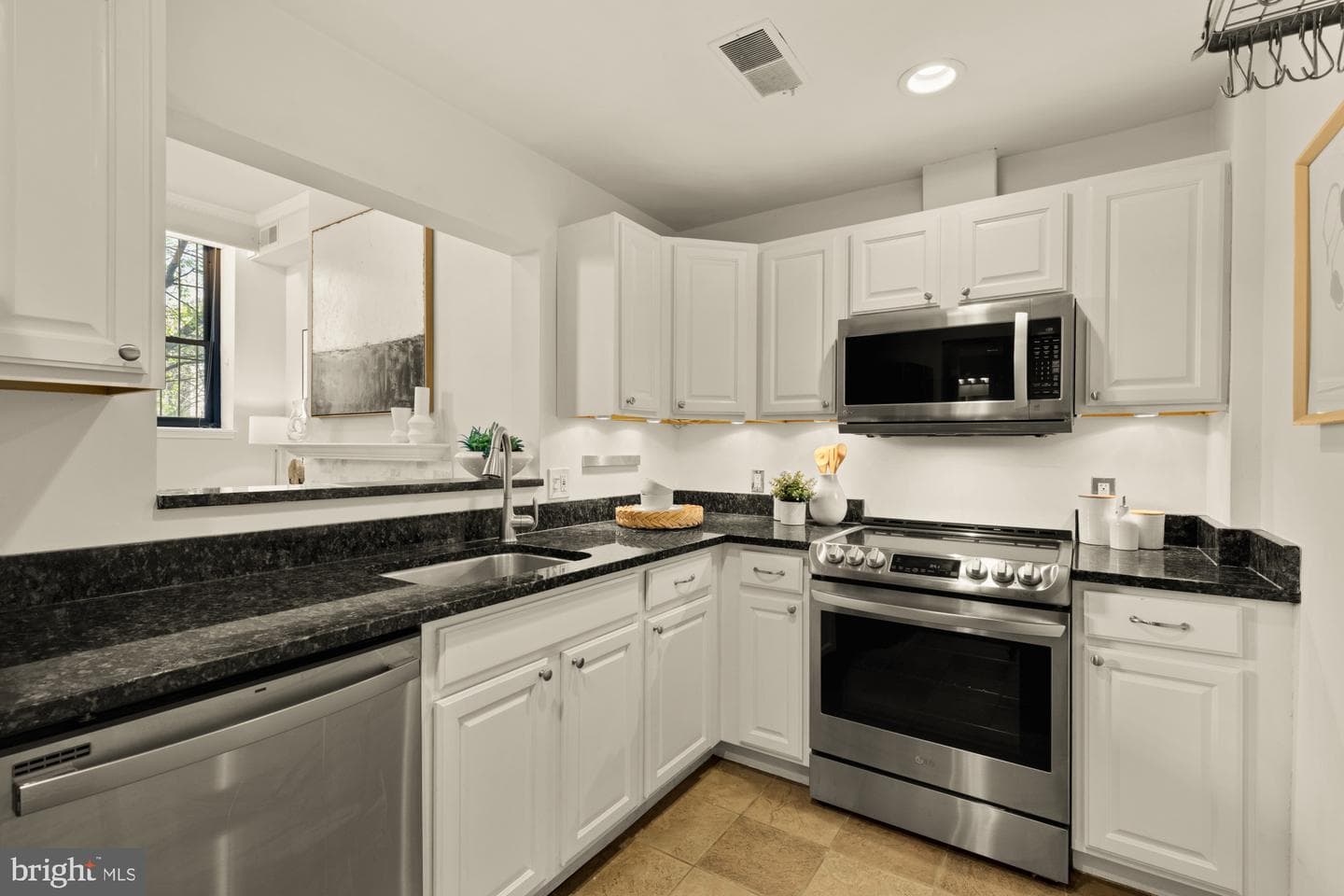 1715 15th Street NW #101 photo 6