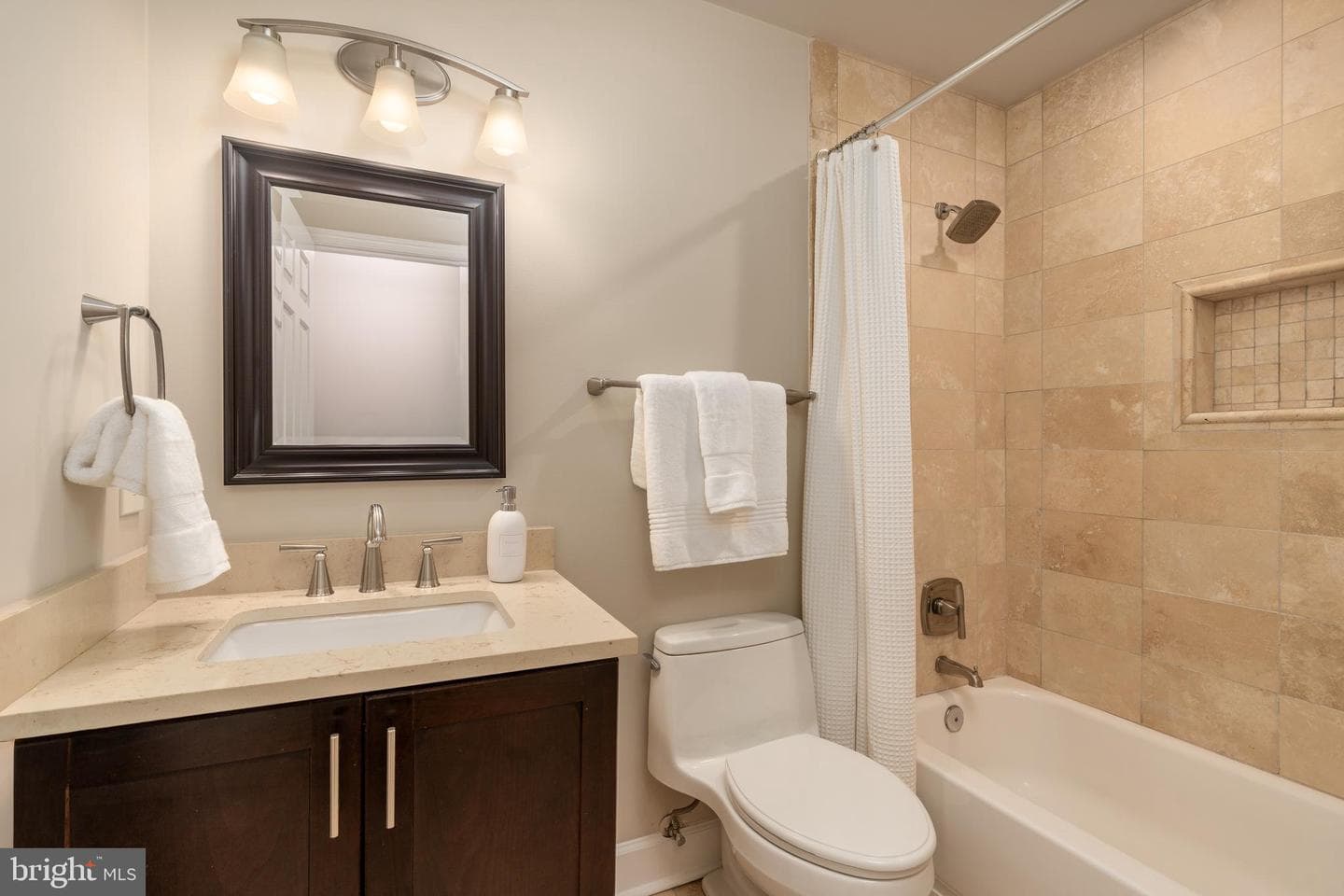 3299 Sutton Place NW #c photo 29
