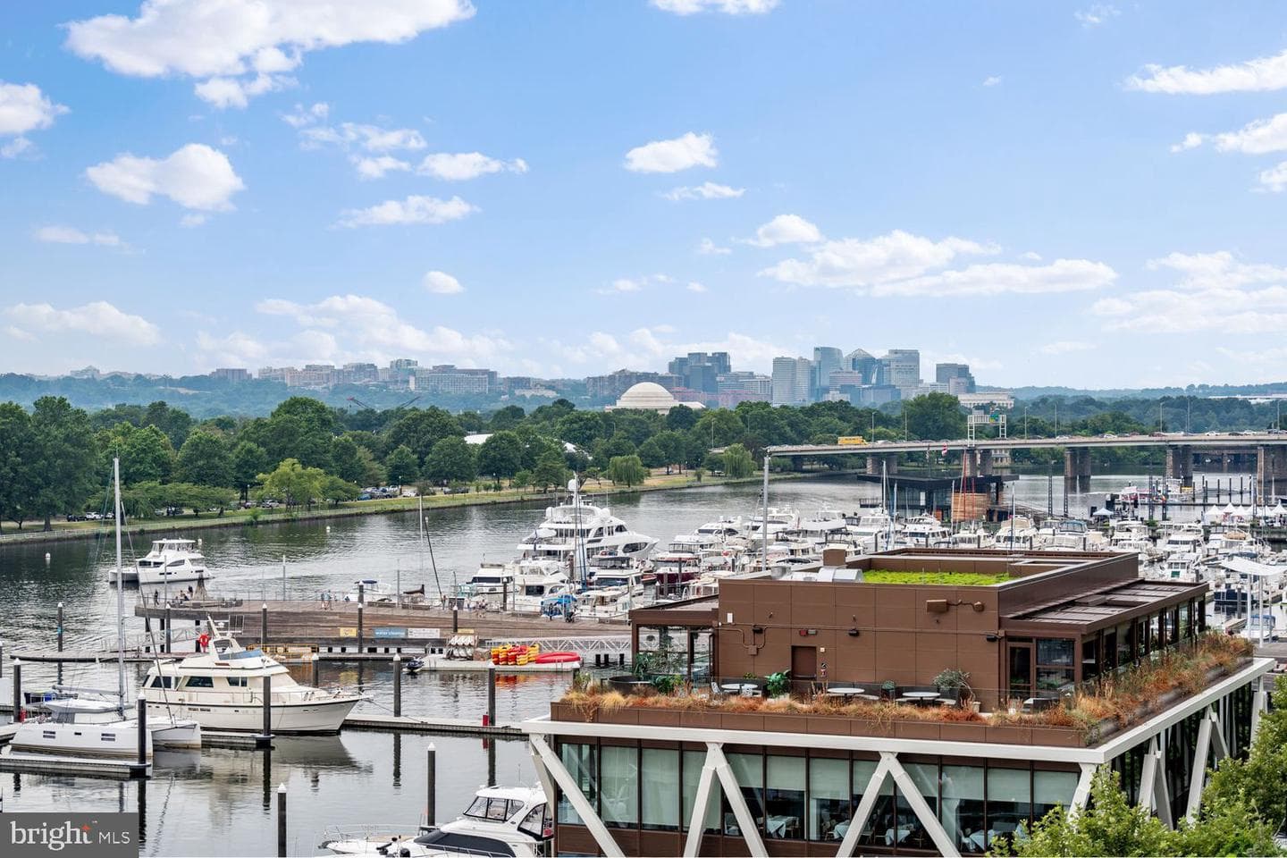 601 Wharf Street SW #301 photo 36