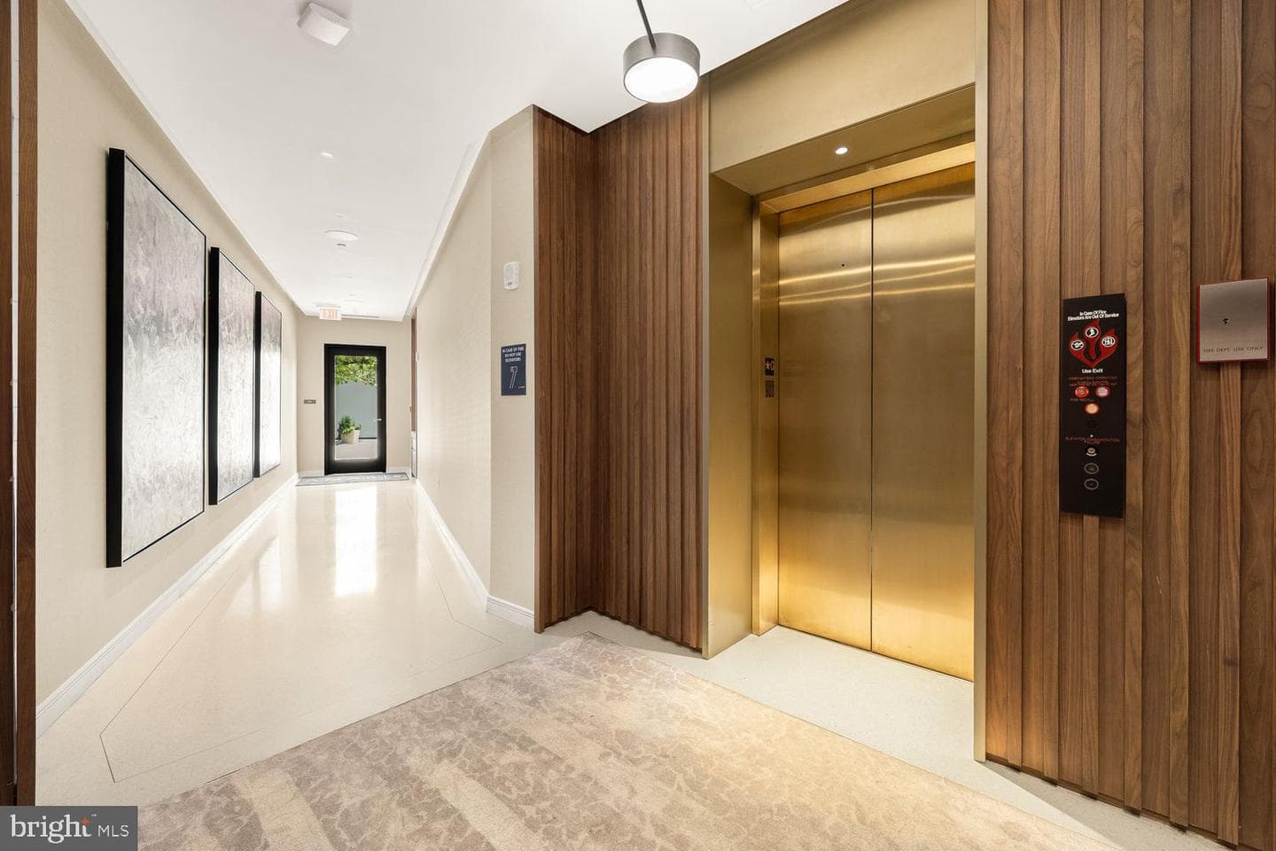 601 Wharf Street SW #301 photo 4