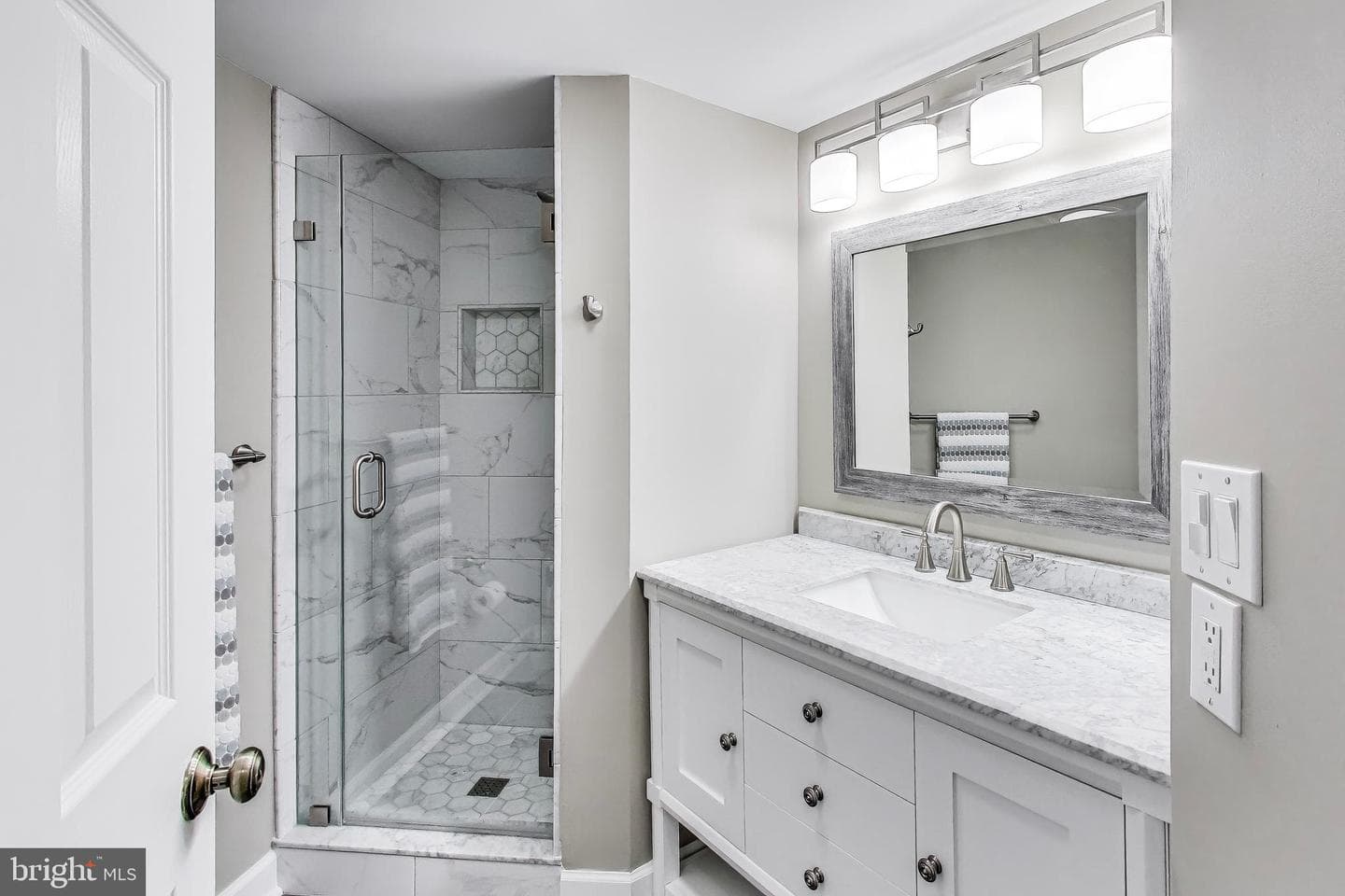 2111 Wisconsin Avenue NW #109 photo 32
