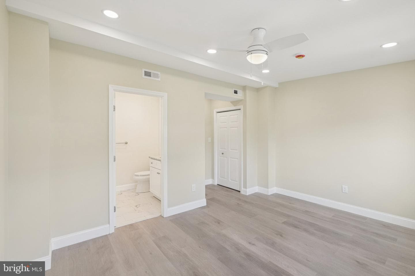 729 Madison Street NW photo 22