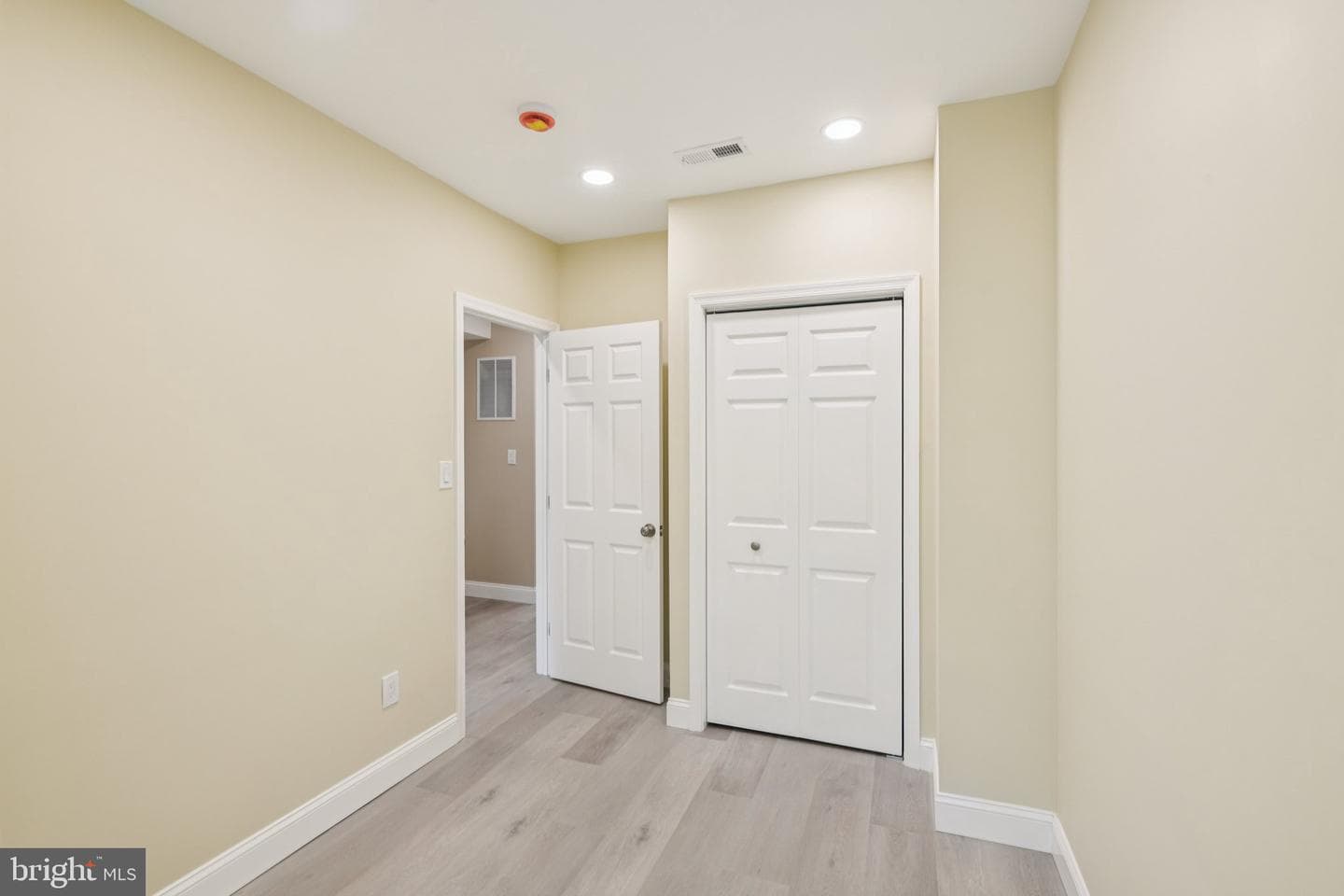 729 Madison Street NW photo 31