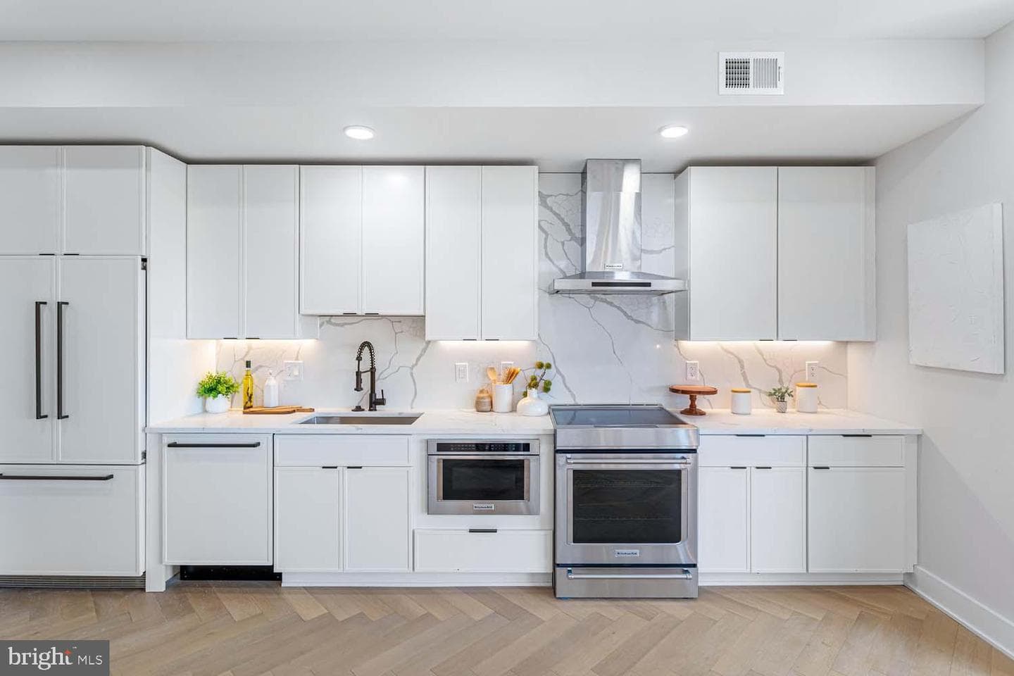 1516 East Capitol Street NE #t photo 10
