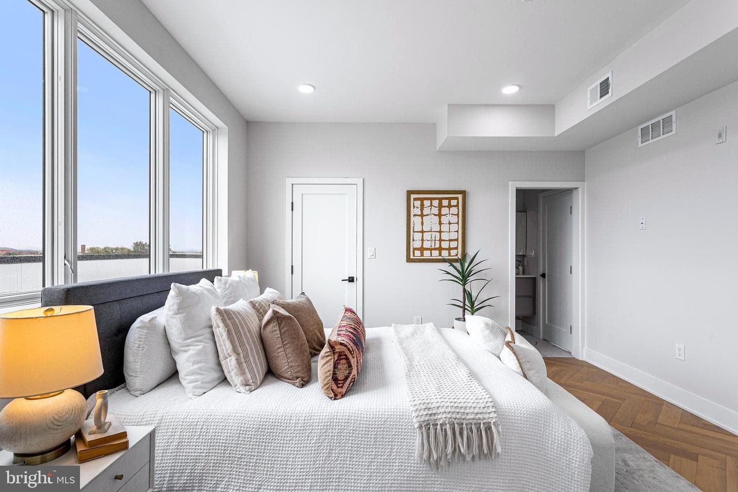 1516 East Capitol Street NE #t photo 19