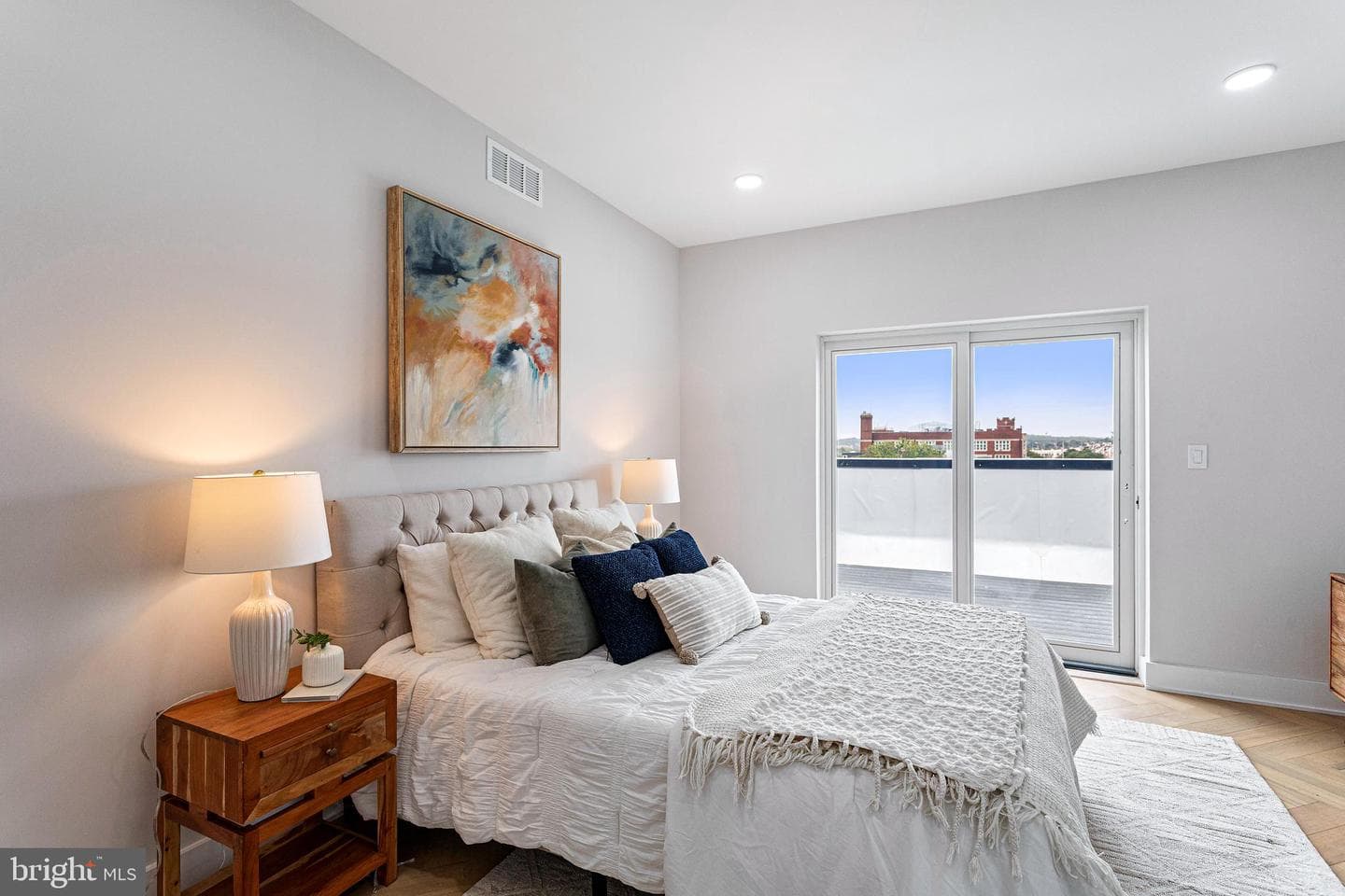 1516 East Capitol Street NE #t photo 24