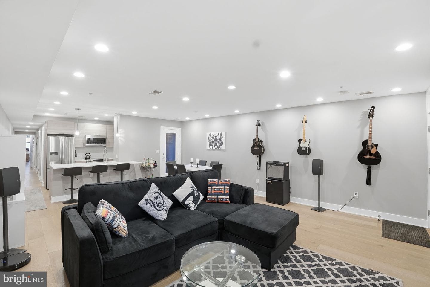 1852 3rd Street NW #a photo 3