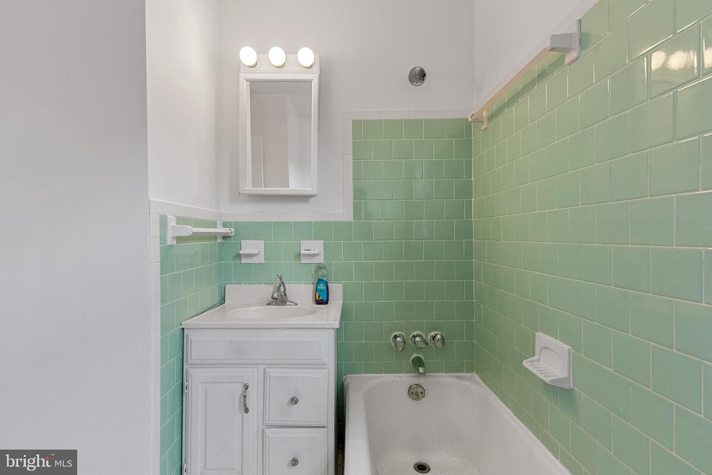 5515 Jay Street NE photo 3