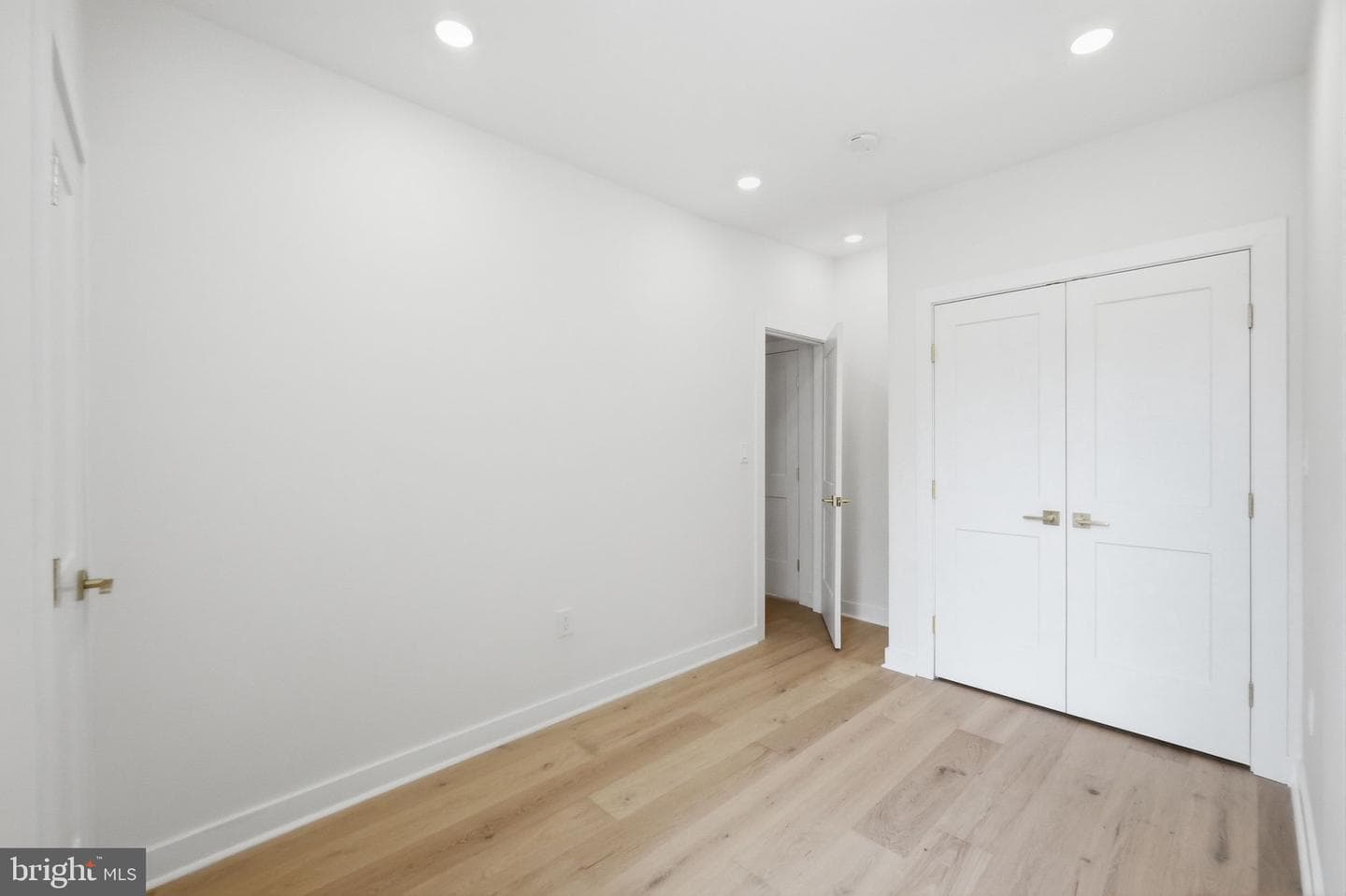 220 V Street NE photo 27