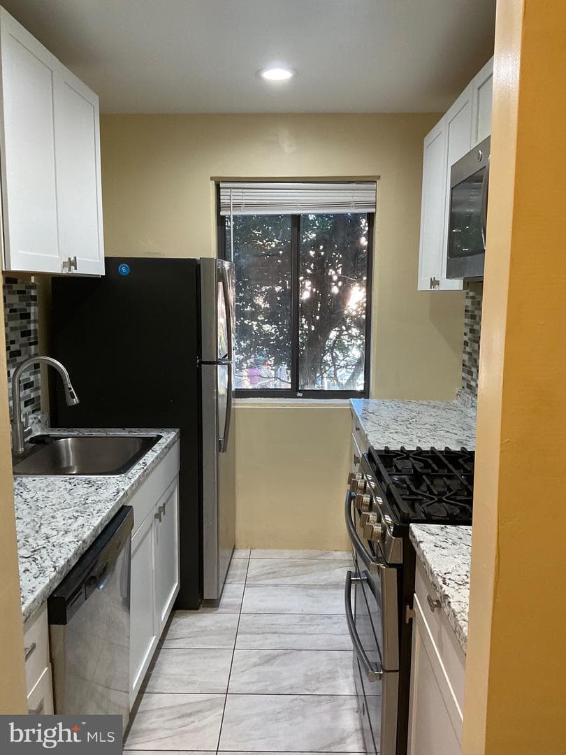6 Galveston Street SW #103 photo 10