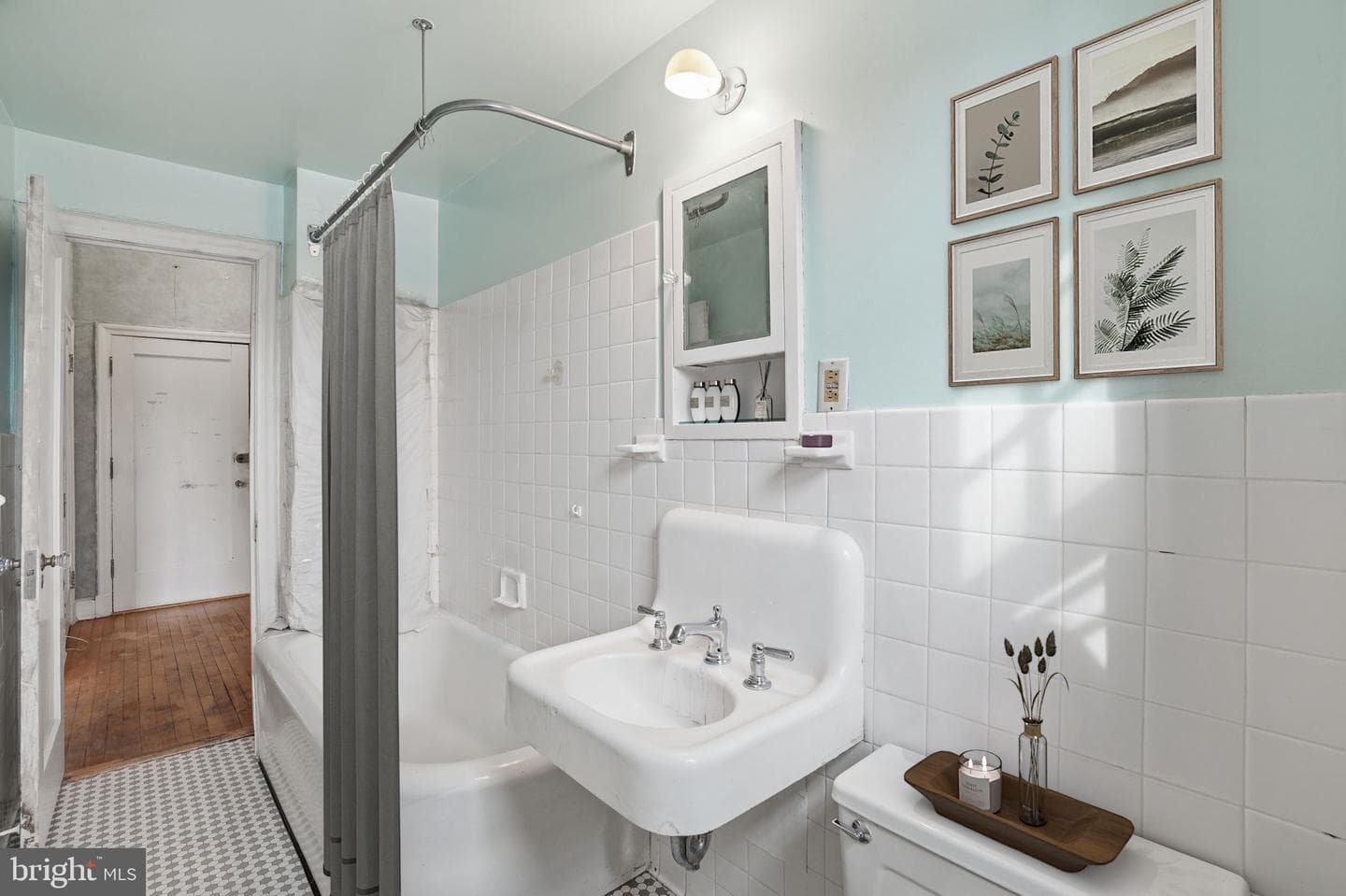 2040 Belmont Road NW #536 photo 5