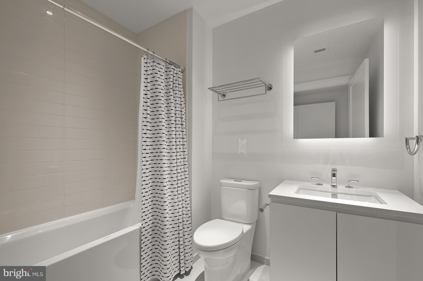2501 M Street NW #311 photo 14