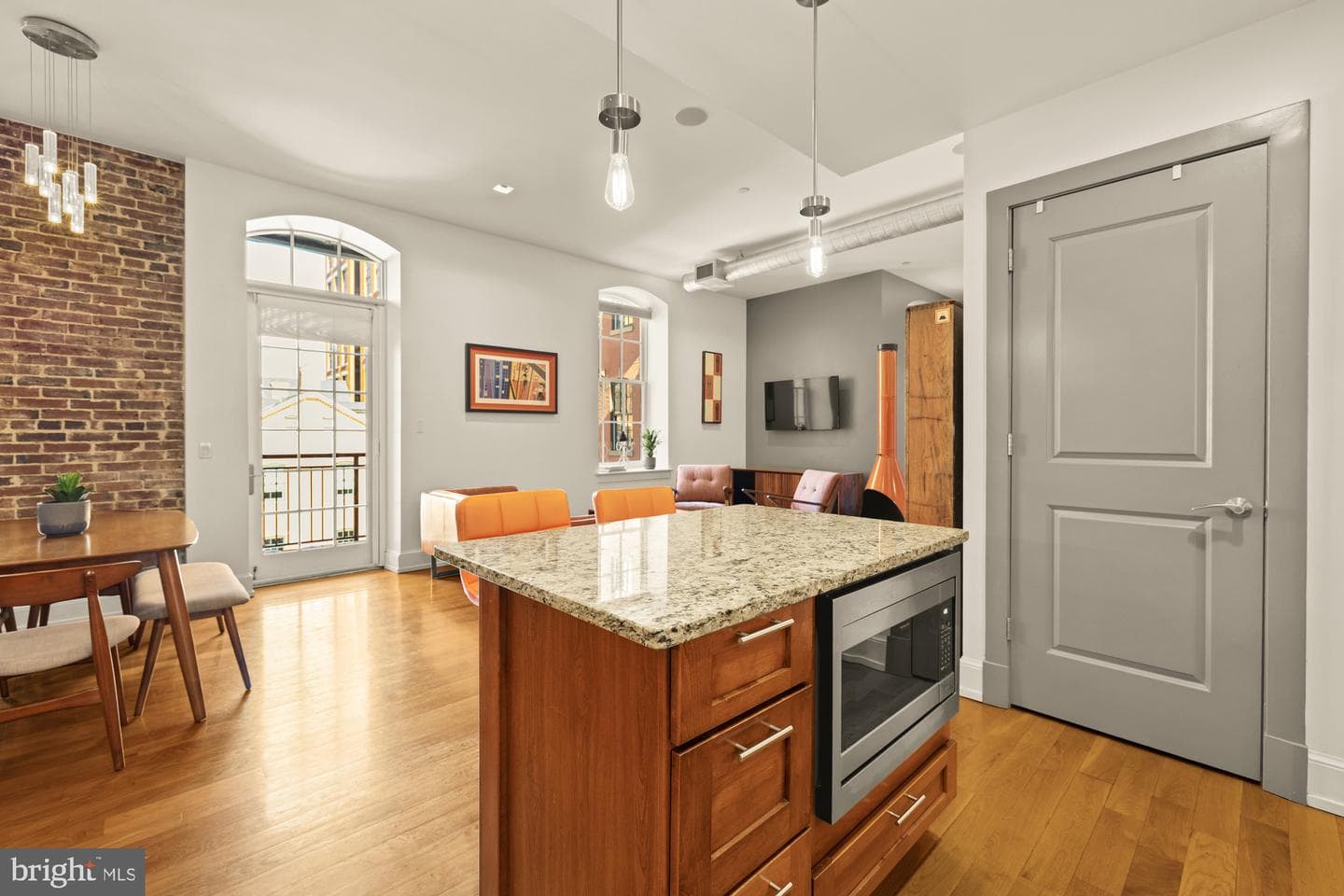 215 I Street NE #311 photo 10